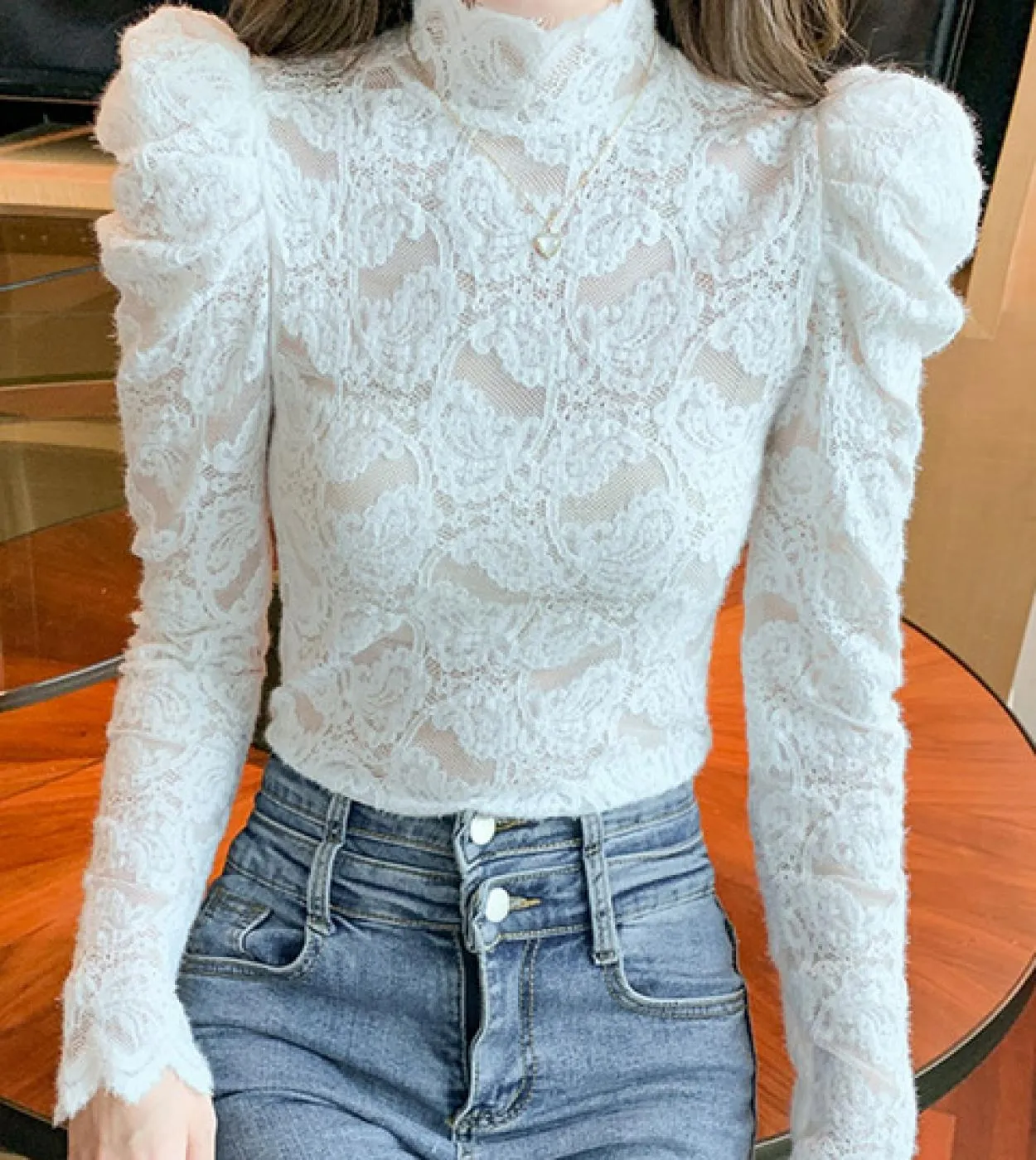 Camicetta a collo alto a maniche lunghe a sbuffo Donna Autunno Elegante scava fuori pizzo Fiore Top femminile Camicie da donna n